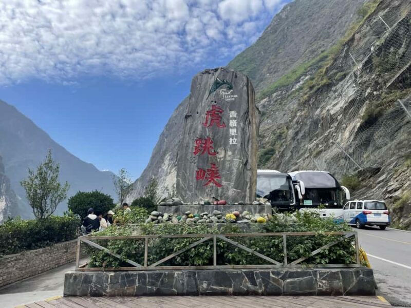 Tiger Leaping Gorge Easy Hike & Baisha Old Town Day Tour - A Practical Look at the Tour Experience