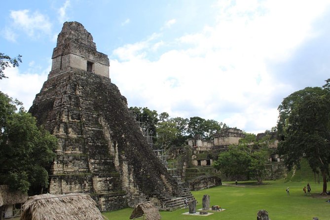 Tikal VIP Exclusive Full Day Tour From Belize Border - Key Points