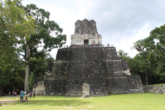 Tikal VIP Exclusive Tour From Flores Region - Key Points