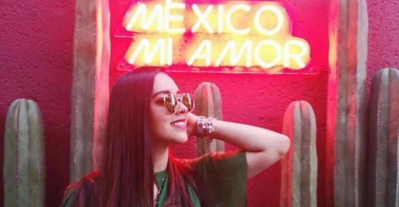 TikTok & Instagram Private Tour Mexico City in Deluxe Car - Key Points