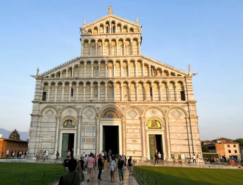 Timed Entrance to Leaning Tower Pisa & Cathedral With Audio - Climbing the Leaning Tower