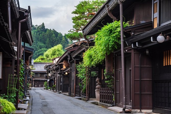 Timeless Takayama: A Walk Through History and Beauty - Discovering Hida Folk Village