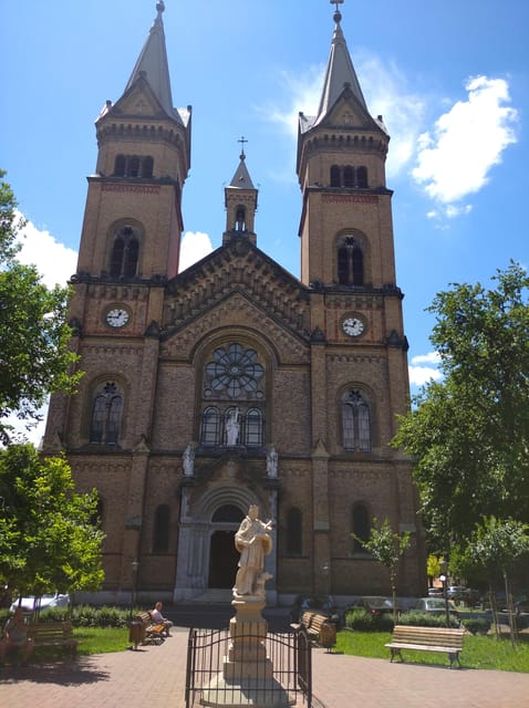 Timisoara: Dream Tour in Fabric Neighborhood - Architectural Significance
