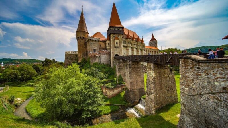 Timisoara Dream Tours: Trip to Hunedoara Castle and to Sibiu - Visiting Hunedoara Corvin Castle