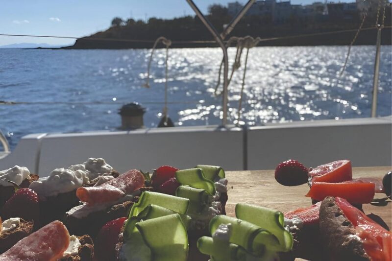 Tinos Sunset Cruise With Meal and Drinks - Experience Highlights