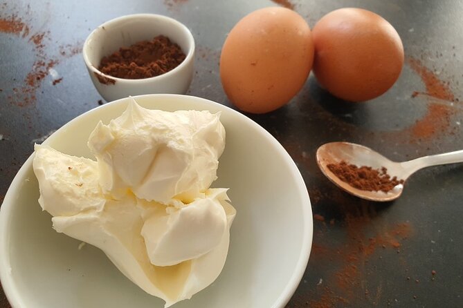 Tiramisu According to My Family Tradition - Preparing the Tiramisu Layer by Layer