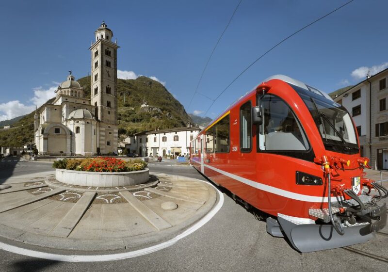 Tirano: Bernina Red Train and Cablecar to Diavolezza Refuge - Diavolezza Station Arrival