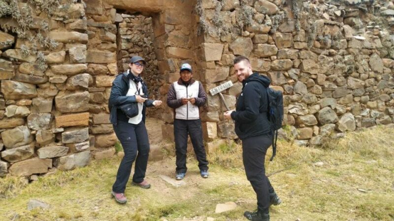 Titicaca Lake: Highlights Tour From La Paz by Bus - Key Points