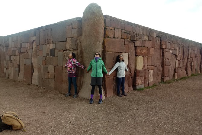 Tiwanaku Archaeological Site + Titikaka LAKE - Additional Costs