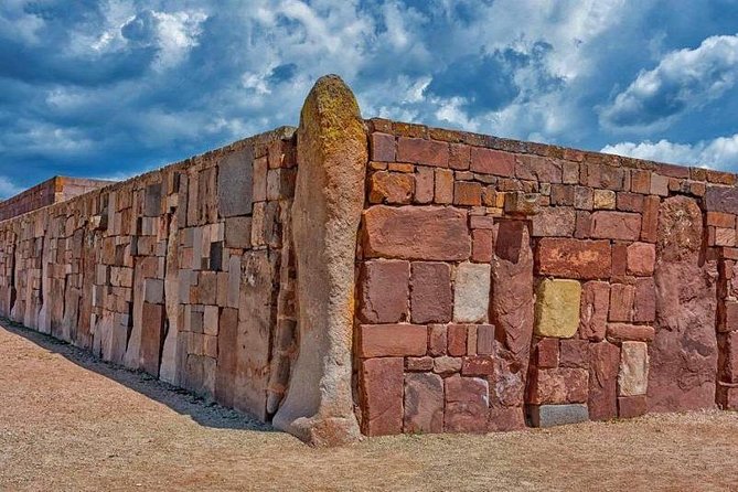 TIWANAKU RUINS. Spiritual & Political Centre - Tiwanaku Culture. - Exploring Tiwanakus Significance