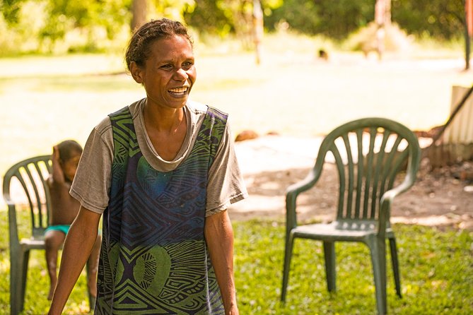 Tiwi Islands Cultural Experience From Darwin Including Ferry - Exploring Tiwi Customs and Rituals