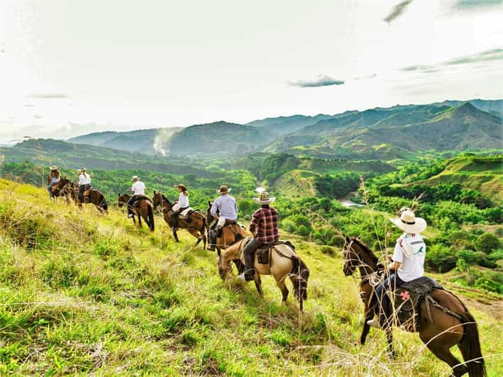 Tlaxco: A Horseback Journey Through Nature and Tradition - Key Points