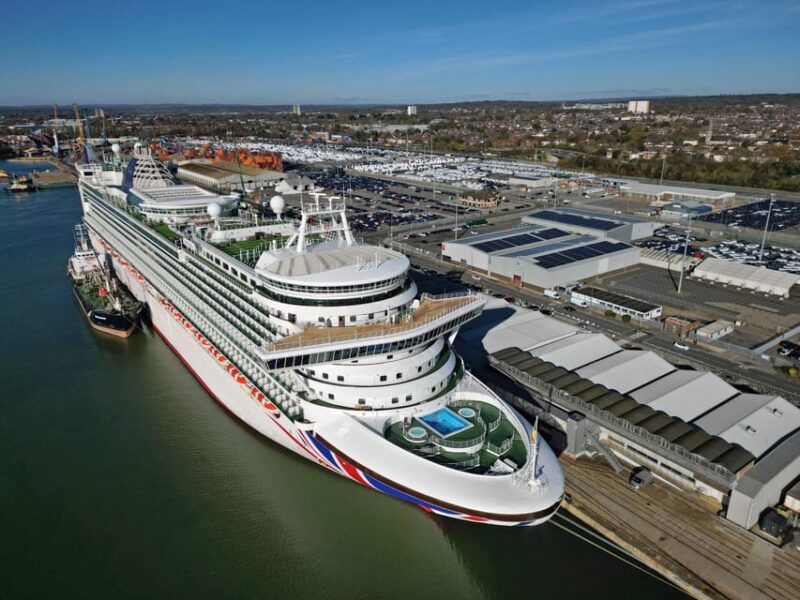 To/ From London Gatwick Airport to Harwich Cruise Port - Included Services