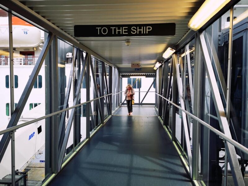 To/ From London Gatwick Airport to Southampton Cruise Port - Good To Know