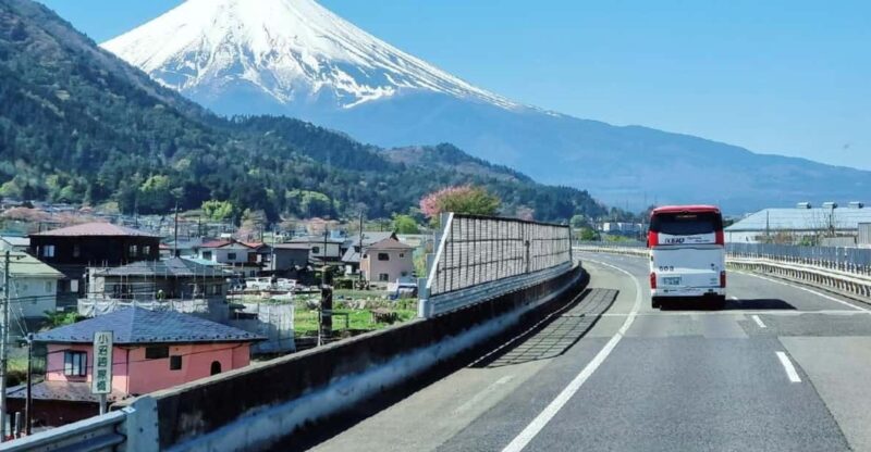 To/From Tokyo:Private Luxury Transfer To/From Nagoya (1 Way) - Spacious Luxury Vehicle