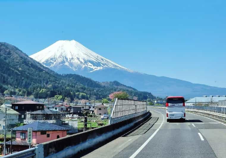 To/From Tokyo:Private Luxury Transfer To/From Nagoya (1 Way) - Flexible Pickup and Drop-off