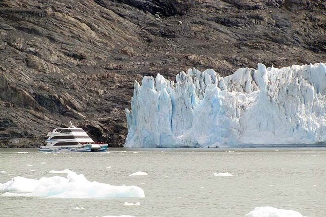 Todo Glaciares Boat Tour From El Calafate. - Pickup and Meeting Point