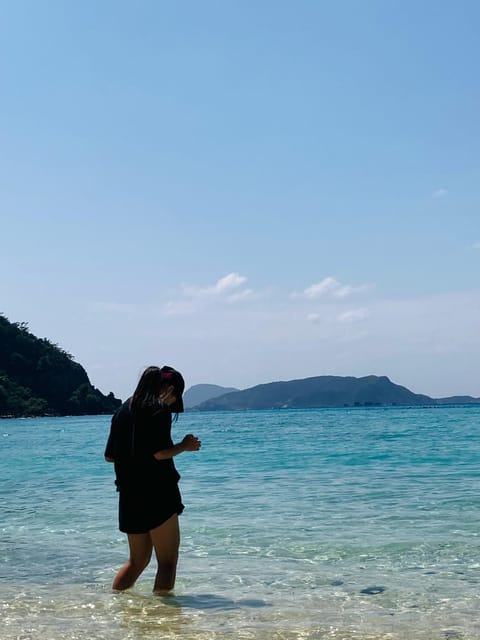 Tokashiki Island: Guided Cycling Tour 3h - Includes