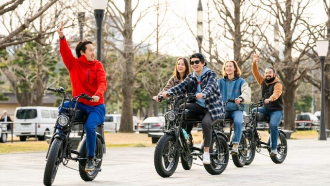 Tokyo: 3-hour Guided E-Bike Tour of the Citys Hidden Gems - Guided Tour by Experts