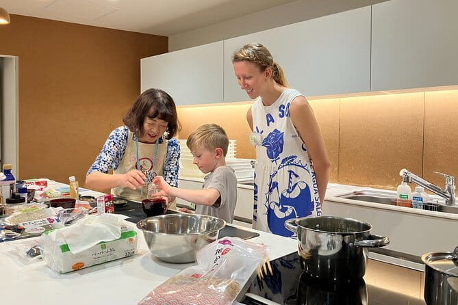 Tokyo 7hr Private Guided Tour & Sushi Roll Making Experience - Sushi Roll Making Experience