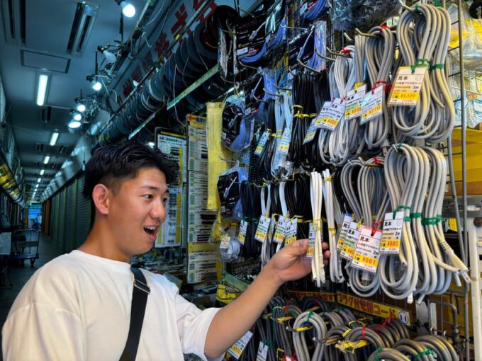 Tokyo: Akihabara Anime and Gaming Private Tour - Experiencing Akihabaras Unique Atmosphere