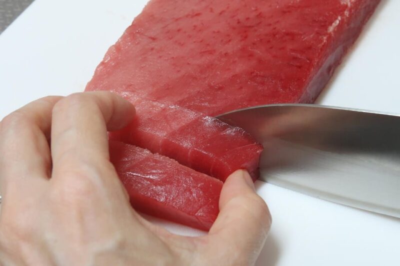 Tokyo Akihabara: Sushi Making Class With Sake Tasting - Tasting Sushi and Sake