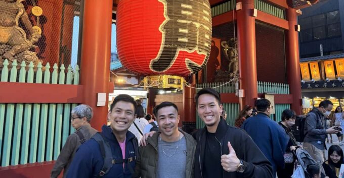 Tokyo: Asakusa Night Waling & Food Tour - Strolling Along Sumida River