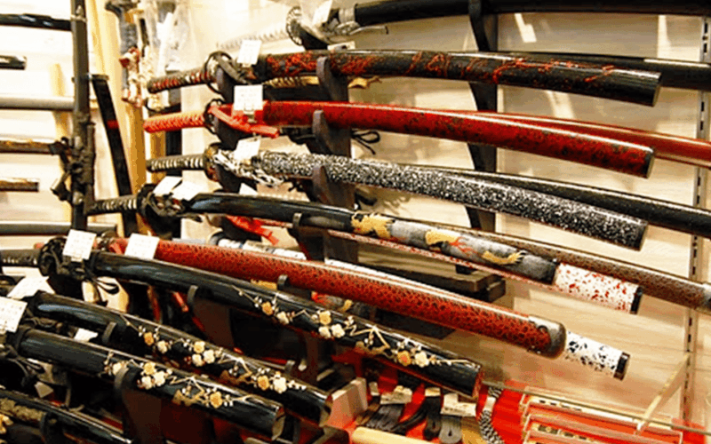 Tokyo : Asakusa & Sensoji Temple Walking Tour With a Local - Exploring Nakamise Shopping Street