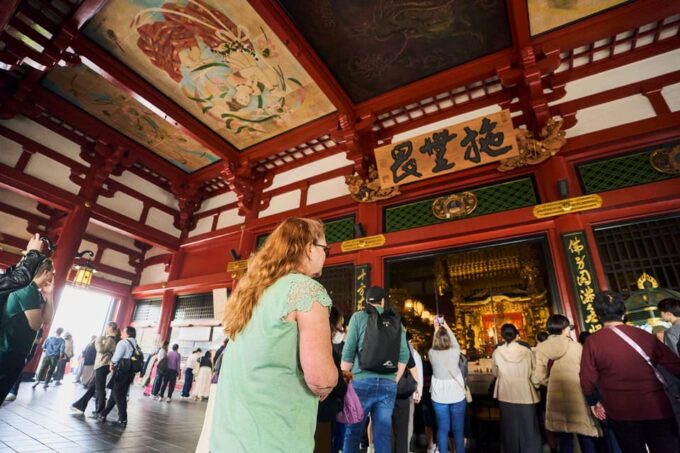 Tokyo : Asakusa & Sensoji Temple Walking Tour With a Local - Visiting Senso-ji Temple
