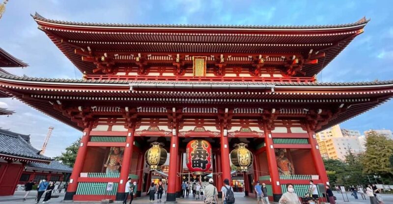 Tokyo: Asakusa Waiking Tour With University Students - Key Attractions in Asakusa