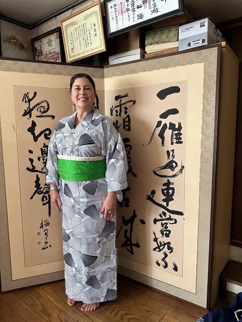 Tokyo: Authentic Japanese Dance Class, Kimono & Souvenirs - What to Bring and Prepare