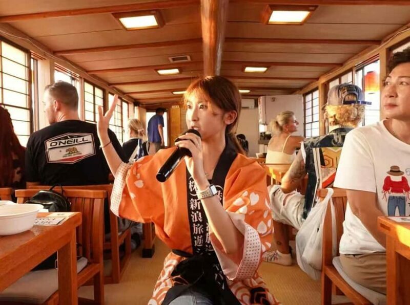 Tokyo Bay: Cruise with Japan Show & Sukiyaki/Tokyo Tower - The Cultural Experience: Live Performances and History