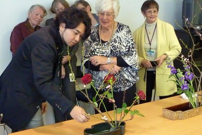 Tokyo: Calligraphy and Kakejiku (Hanging Scroll) Workshop - Creating a Kakejiku (Hanging Scroll)
