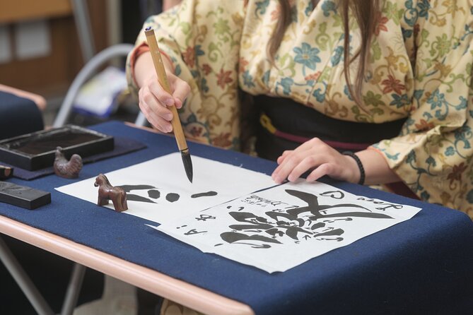 Tokyo Calligraphy Experience Japanese Treats With Green Tea - Savoring the Japanese Treats and Green Tea