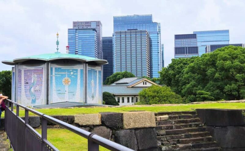 Tokyo Castle: Imperial Palace, Shogun & Garden Walking Tour - A Wealth of History and Garden Beauty