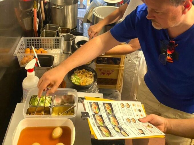 Tokyo: Easy Ramen Cooking Experience in Kabukicho, Shinjuku - Ramen Eating and Enjoyment