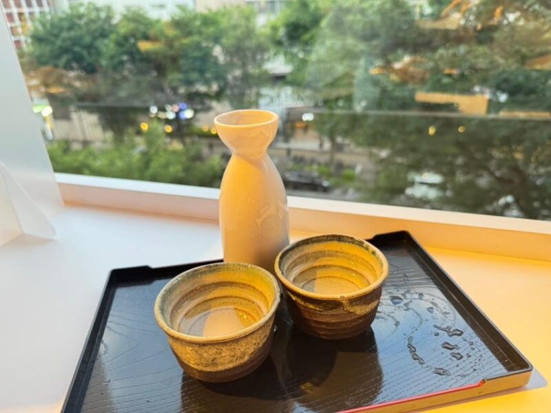 Tokyo : Enjoy Japanese Izakaya Culture With Young People - Sampling Japanese Dishes