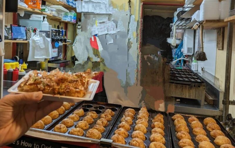 Tokyo: Food Tour in Uenos Ameyoko Market - Taking in the Lively Atmosphere of Ameyoko