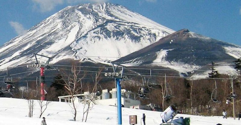 Tokyo: Fuji Mountain Skiing and Hot Spring Day Trip - Skiing and Snow Activities