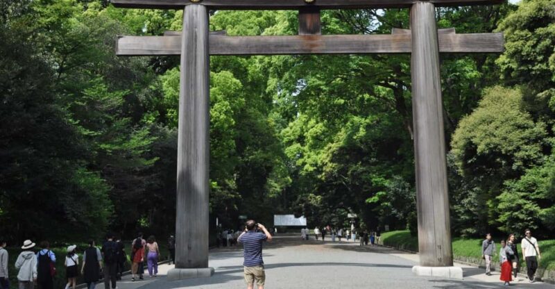 Tokyo & Fuji: Premium Car 2-Day Private Tour - Exploring Senso-ji Temple