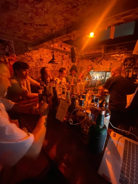 Tokyo: Golden Gai Private Bar Hopping Tour in Shinjuku - Key Points