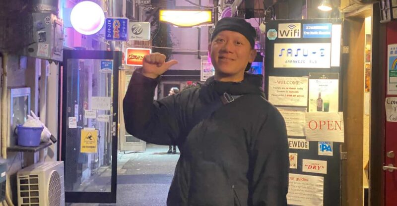 Tokyo: Golden Gai Private Bar Hopping Tour in Shinjuku - Highlights of the Experience