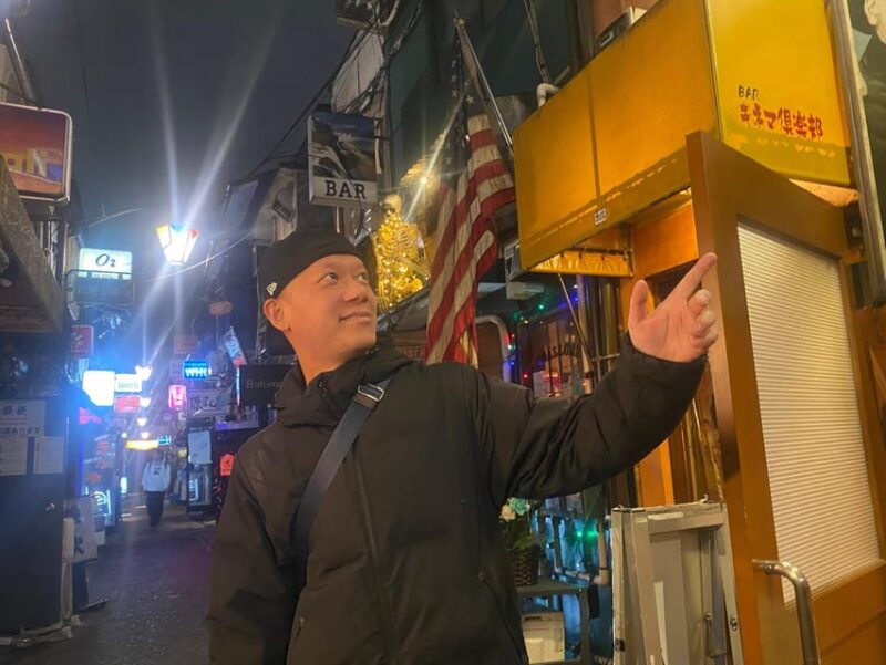 Tokyo: Golden Gai Private Bar Hopping Tour in Shinjuku - Meeting Point and Start Location