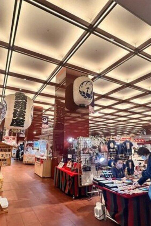 Tokyo: Guided Tour of Traditional Performance Art Kabuki - Kabuki Viewing Experience