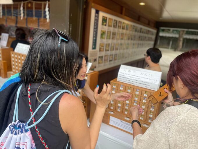 Tokyo: Harajuku Meiji Shrine 1h Walking Explanation Tour - Customer Reviews