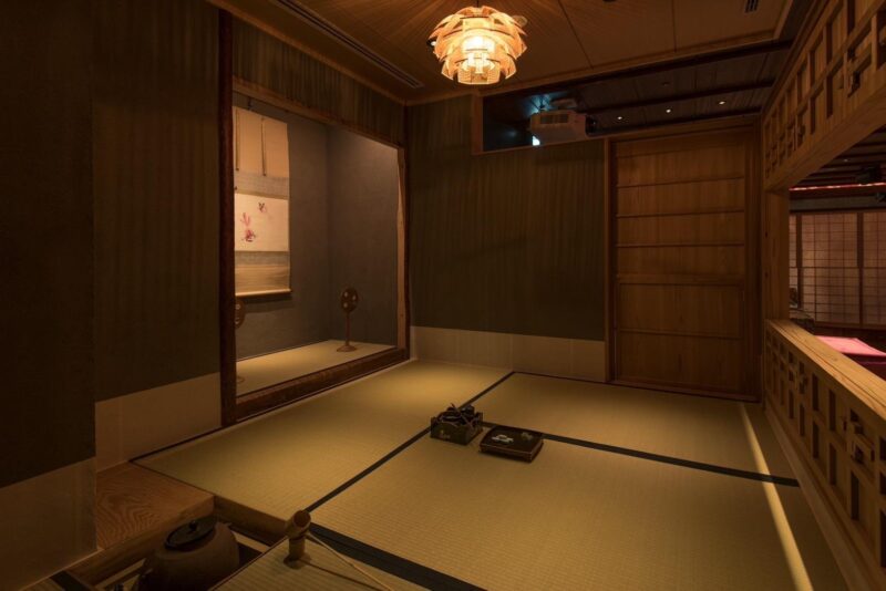 Tokyo: Japanese Traditional Performing Arts Show With Dinner - Cultural Insights