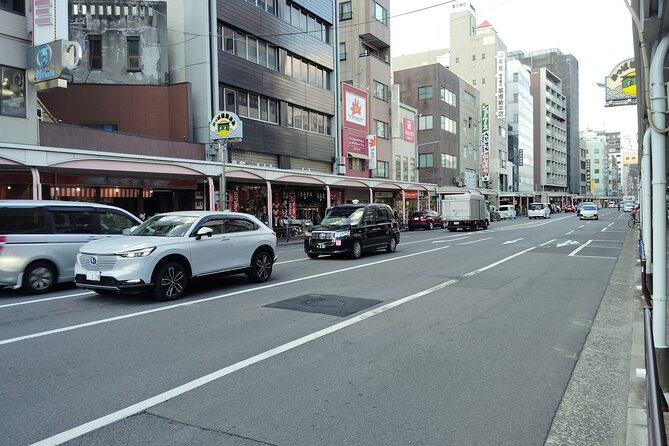 Tokyo Kappabashi Tour Discover Unique Japanese Souvenirs - Handcrafted Wooden Utensils and Lacquerware