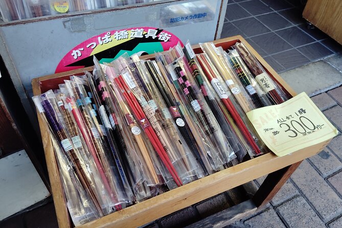 Tokyo Kappabashi Tour Discover Unique Japanese Souvenirs - Exploring the Variety of Japanese Signage and Decor