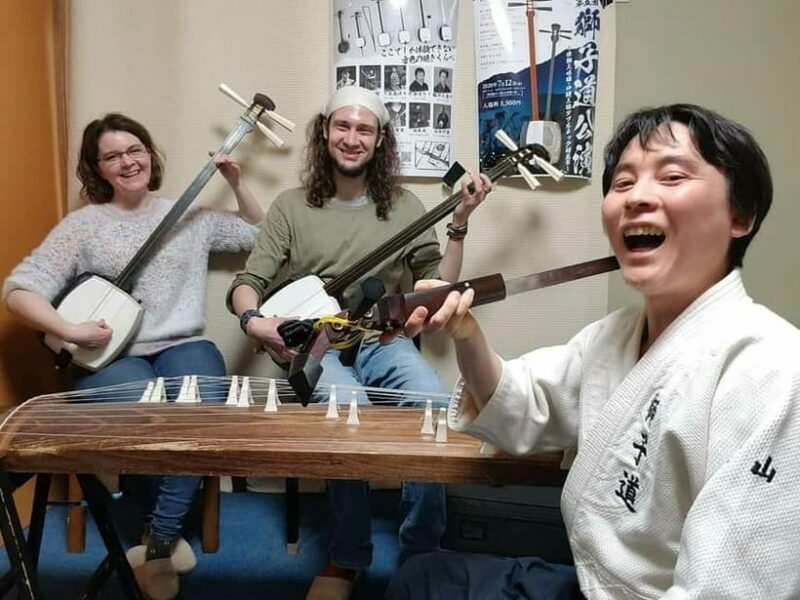 Tokyo: Learn to play traditonal songs on Tsugaru Shamisen - Key Points