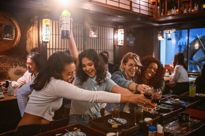 Tokyo Local Bar Hopping Tour - Key Points